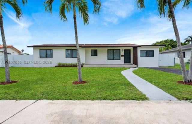 1700 SW 71st Ct Gallery 2