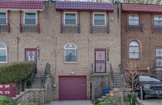 4303 12th St SE - 4303 12th Street Southeast, Washington, DC 20032