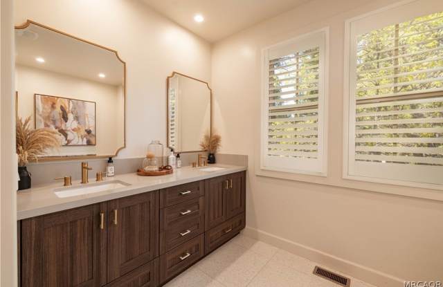 812 Pine Meadow Court Gallery 1