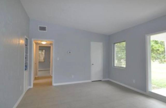 1332 HILLCREST Drive Gallery 4