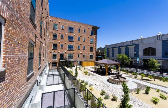 One18 West Street Residential Gallery 3