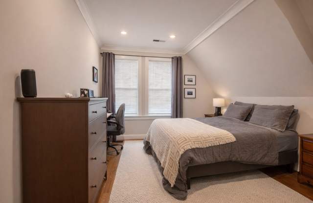 New Luxury Construction! No Fee, 2 baths, Pet Friendly, Laundry in Unit, Near T, 1 Parking Space included Gallery 4