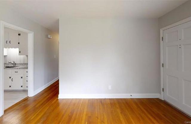 4417 Knollcrest Drive Gallery 4