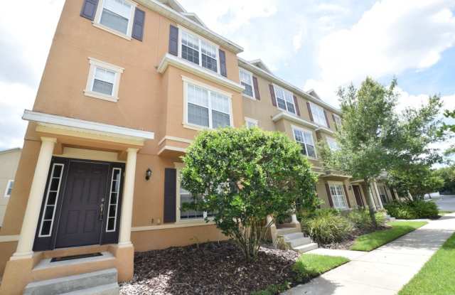 Spacious 4-Bedroom Town Home for Rent in Altamonte Springs, FL - 1061 Charter Oak Lane, Altamonte Springs, FL 32714