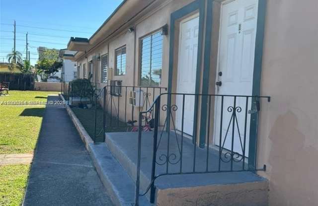 2110 NW 24th St photos photos