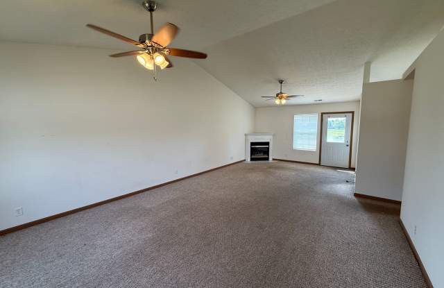 2 bedroom and 2 bathroom Duplex located in West Lafayette school district! Gallery 4
