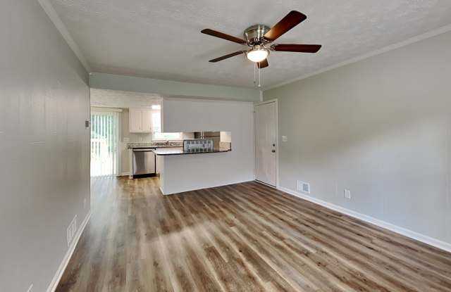10149 Carlton Trl NW Gallery 3