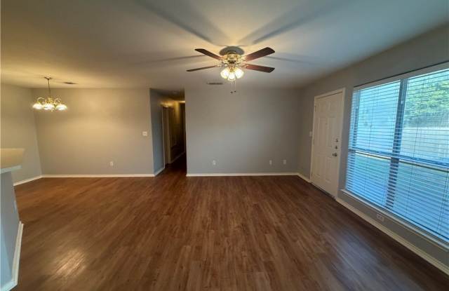 2752 Fm 1044 Gallery 3