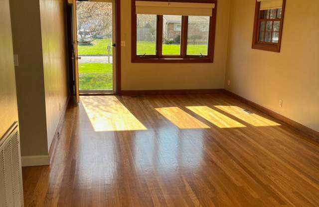 3 Bedroom / 1 Bath  Johnson City, TN Gallery 4