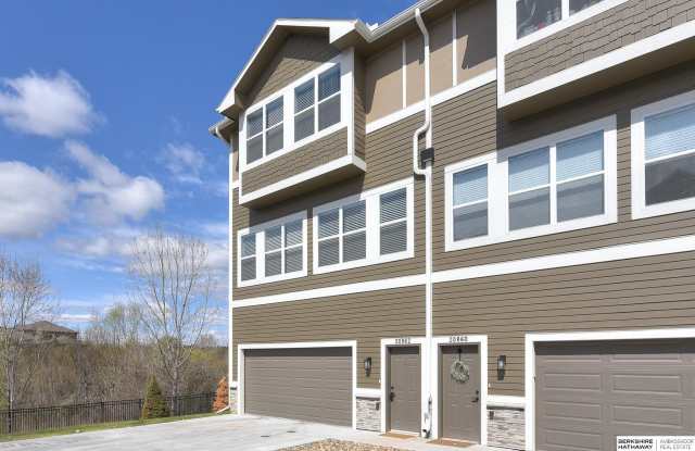 20862 S Plaza photos photos