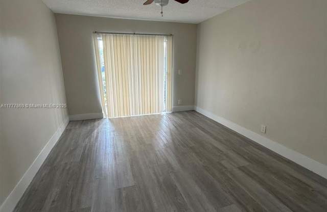 9961 Three Lakes Cir photos photos