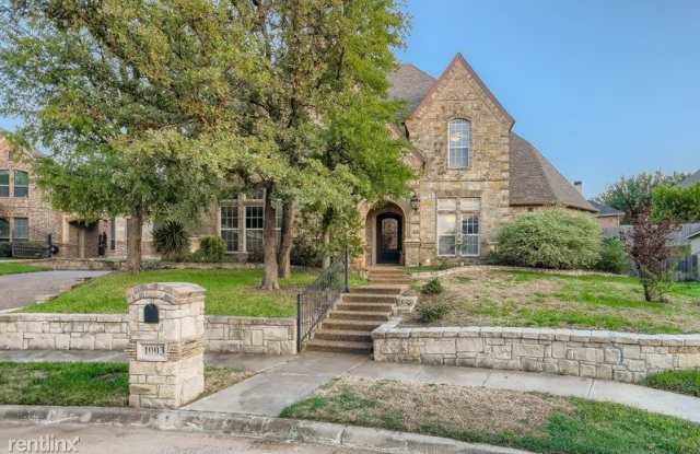 1003 Drake Dr - 1003 Drake Drive, Euless, TX 76039