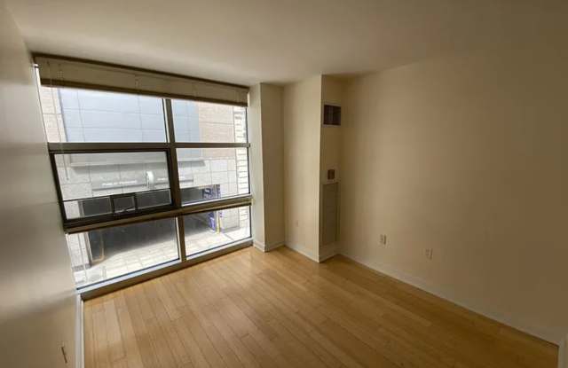42 Boylston St # 302 Gallery 1