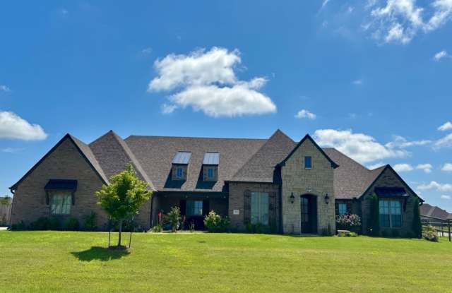 Beautiful and impeccably maintained single level photos photos