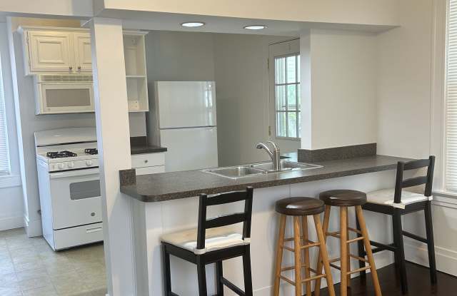 3100 Markbreit Ave photos photos