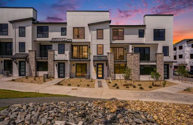 Brand New Row Home near DU close to I-25 and Evans and Cherry Creek photos photos