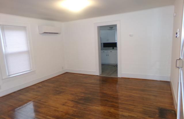133 Harwood St Apt 2 Gallery 4