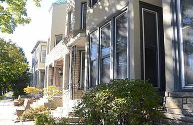 85-97 Victoria St S photos photos