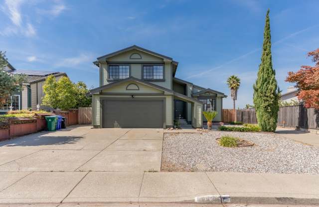 Gorgeous 4-Bedroom Hercules Home w/ Bay View Gallery 1