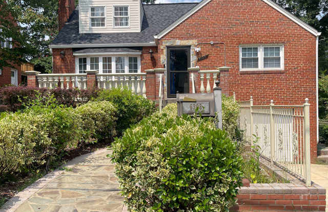 6308 Joslyn Place - A photos photos