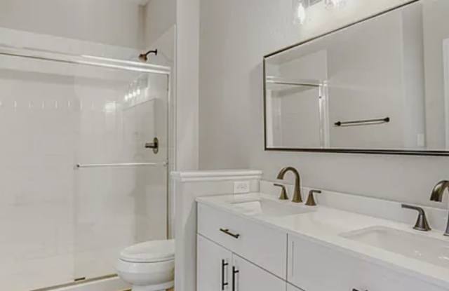 1966 Hillside Place Gallery 2