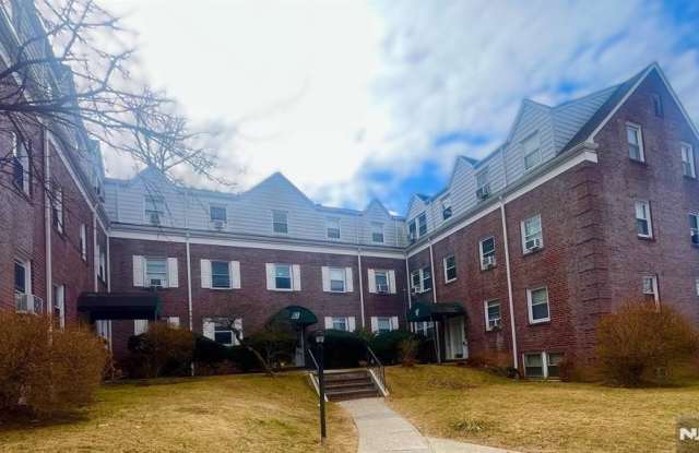 140 W Englewood Avenue 5B photos photos