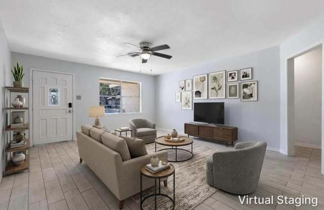 1107 Donna Kay Dr Gallery 2