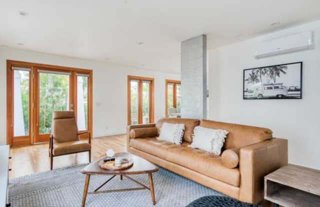 605 Westminster Avenue - 605 E Westminster Ave, Los Angeles, CA 90291