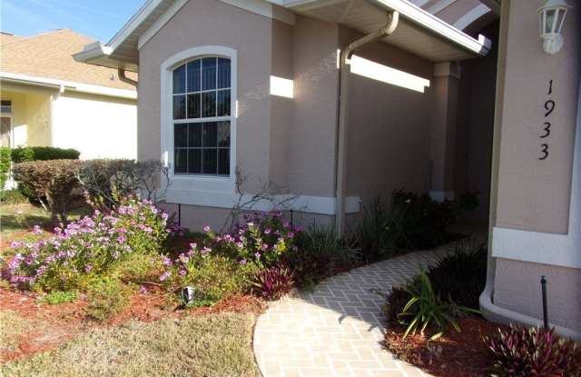 1933 W Shanelle Path Gallery 2