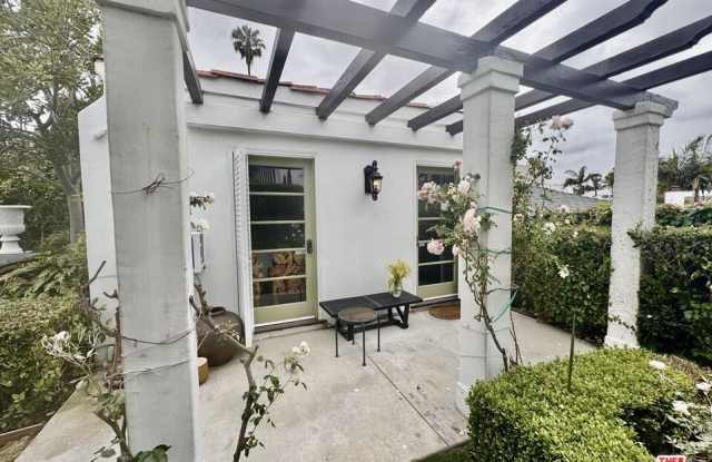 921 S Spaulding Ave photos photos