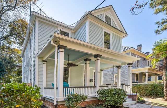 577 Saint Charles Avenue NE Gallery 3
