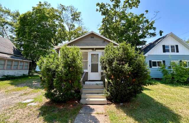 Two Bedroom Home in Muskegon photos photos