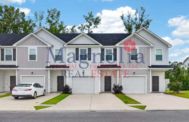 3 Bedroom 2.5 Bathroom Townhome in Richmond Hill, GA photos photos