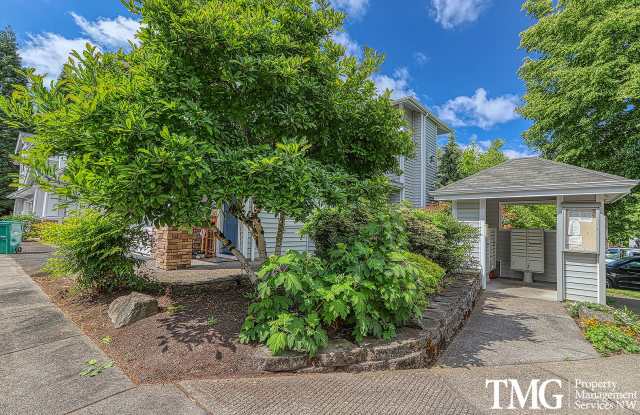 Discover Your Ideal Haven: Delightful 2BR/2BA End Unit Condo in Beaverton! Attached Garage  W/D in Unit! - 16265 Southwest Audubon Street, Beaverton, OR 97003