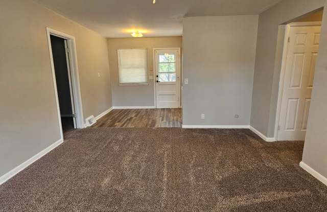4 BED | 1 BATH | SOUTH Gallery 4