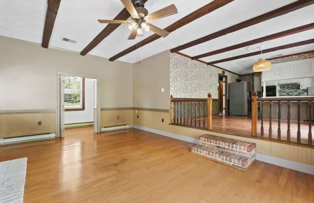 315 Oakwood Avenue Gallery 4