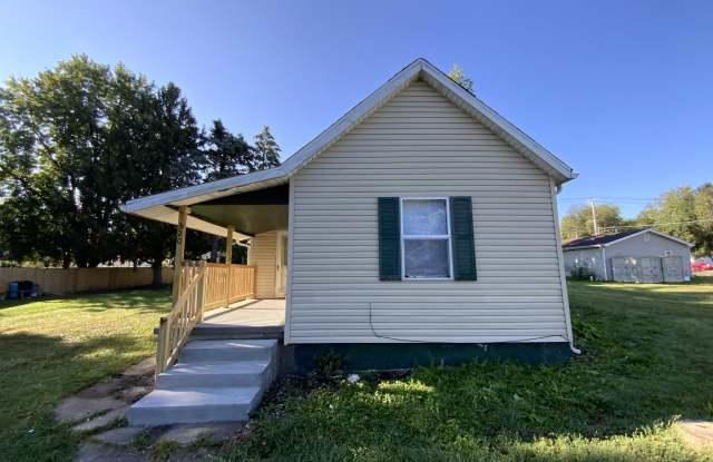 320 Vermilion St - 320 Vermilion Street, Georgetown, IL 61846