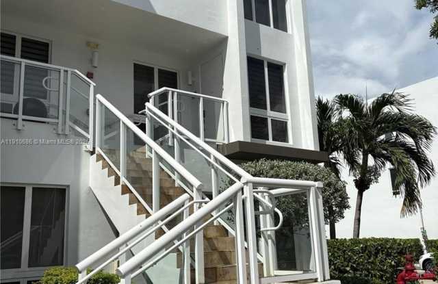 10265 NW 63rd Ter photos photos