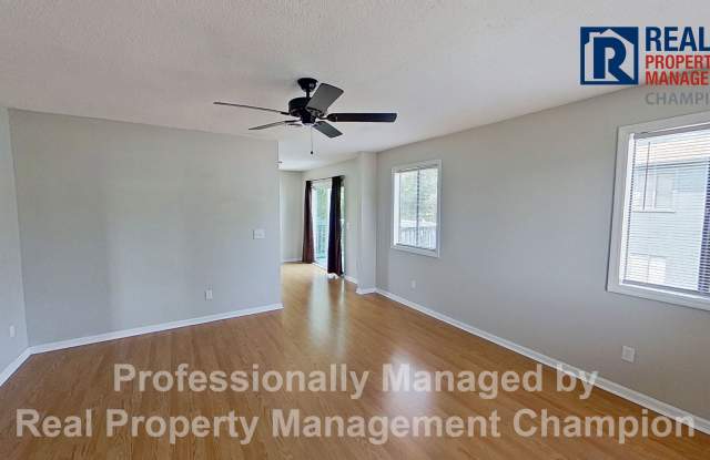 2 BD/2 BA Upper Unit Condo with Spacious and Sunny Rooms Gallery 3