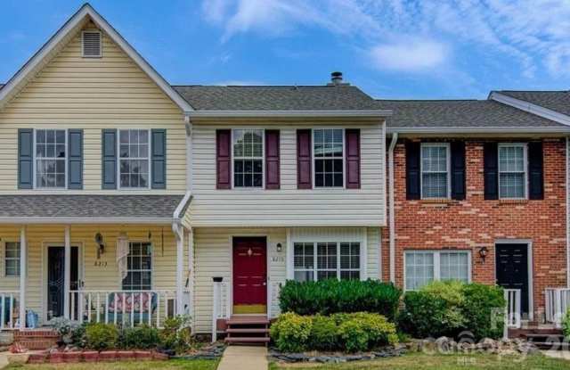 8215 Circle Tree Lane photos photos