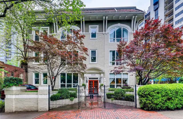 Stunning Furnished 3 Bedroom 3 Bath Condominium ON Piedmont Park! photos photos