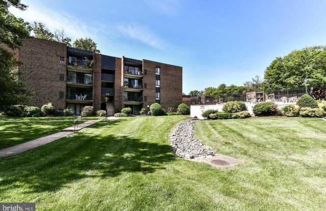 7802 DASSETT Court unit: 203 photos photos