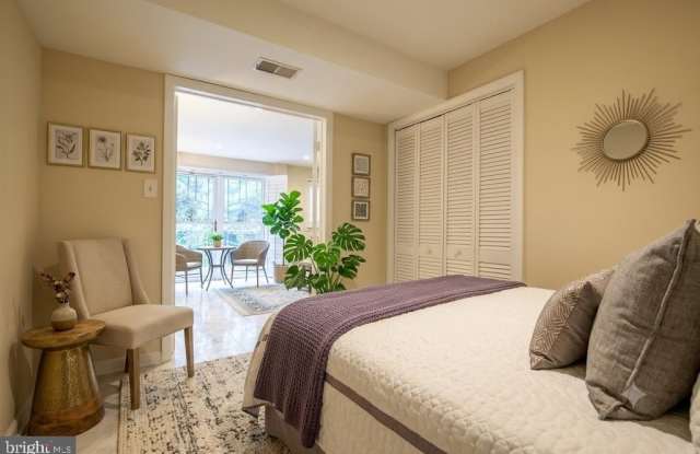 6034 CHESTERBROOK Road Gallery 2