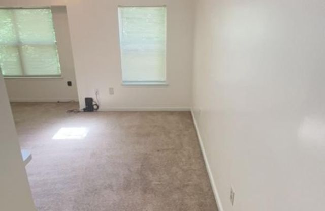 14201 WOOLEN OAK CT #10-32 Gallery 2