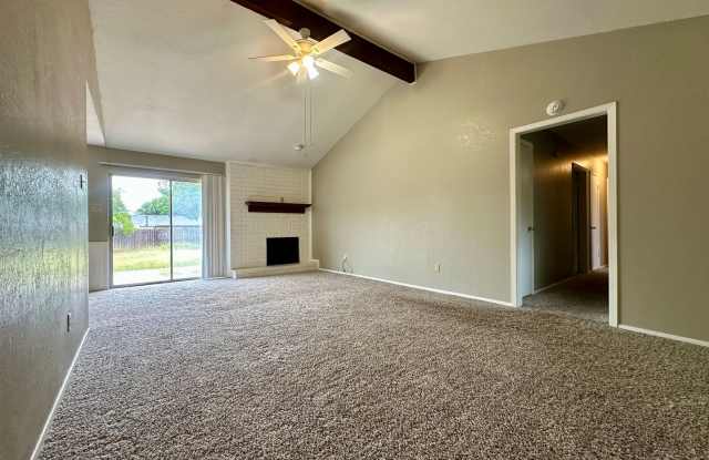 Single Family Home *LEASING SPECIAL AVAILABLE* Gallery 3