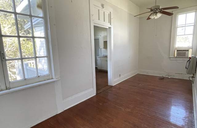 4229 Coliseum St. St Upper Right Unit photos photos