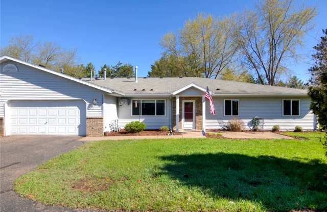 3 bedroom 2 bath 2 car garage Gallery 1
