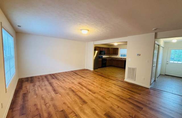 3 Bedroom 2.5 Bath Townhouse Gallery 3