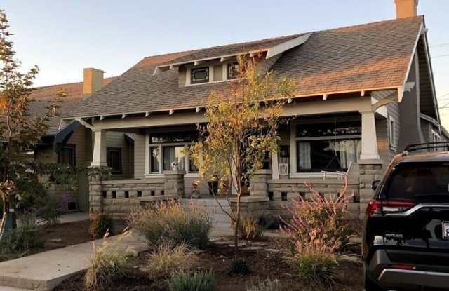 2345 W 30th St photos photos