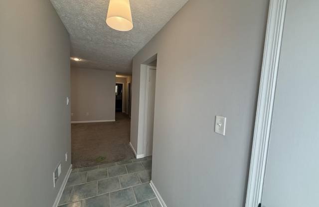 10050 OAKTON TERRACE Road Gallery 2